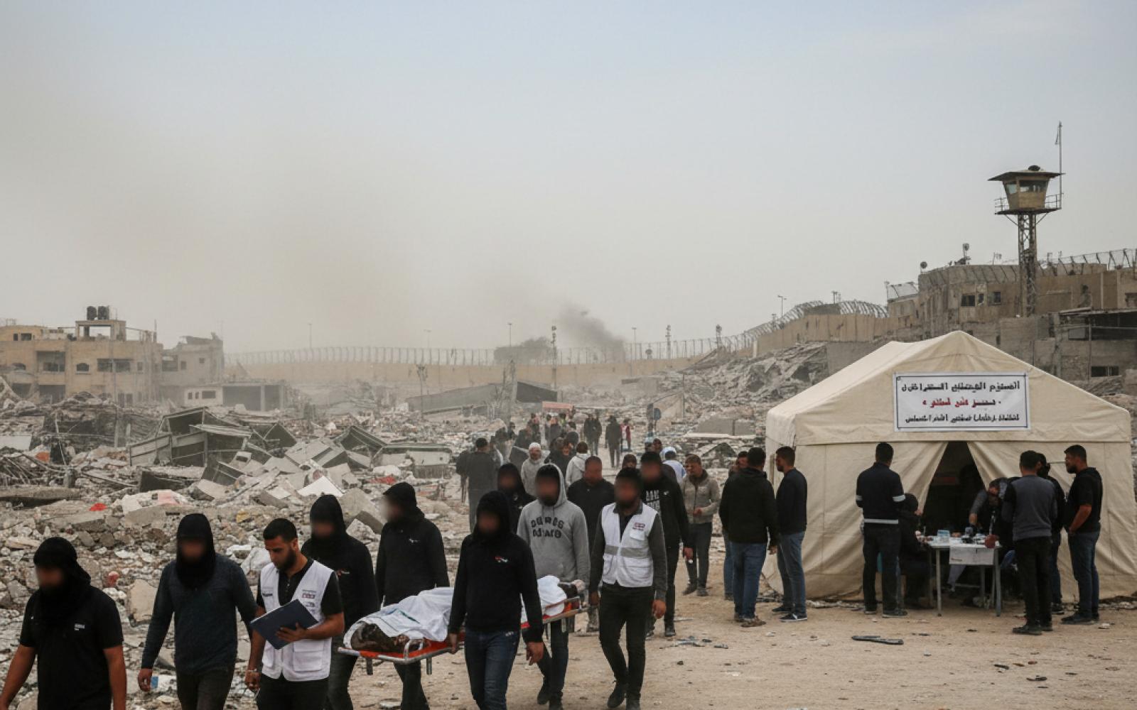 الاحتلال يواصل خرق التهدئة ويقتل ثلاثة بغزة وسط دعوات لإدخال مختبرات DNA