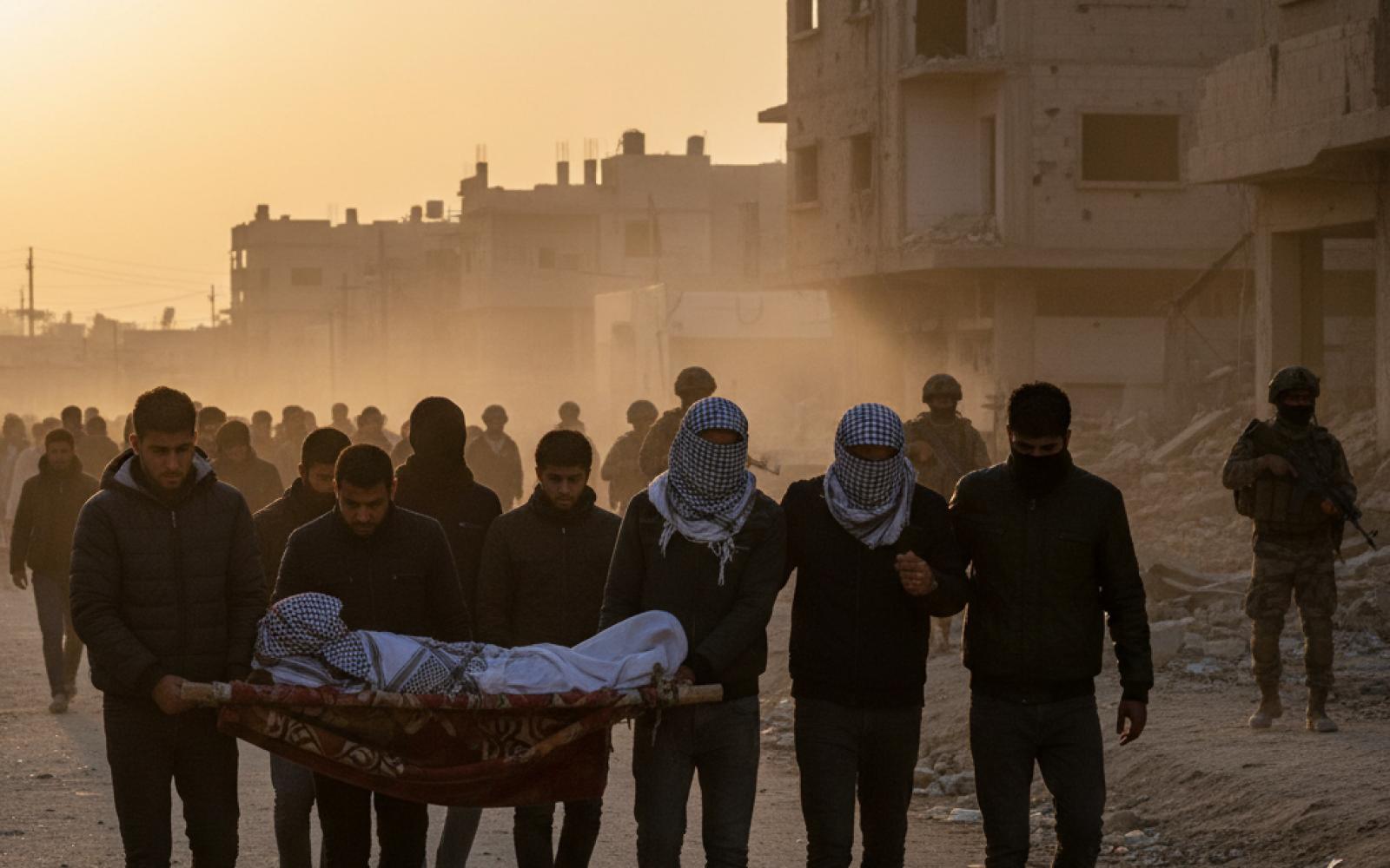 الاحتلال يلغي تصاريح منظمات إغاثية ويقتل مدنيين بغزة وسط تفاقم الكارثة الإنسانية