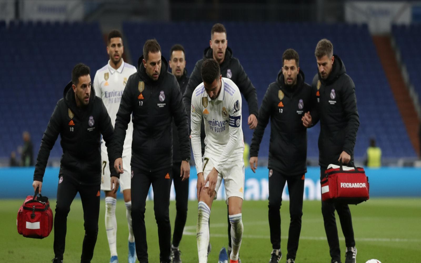 صدمة في ريال مدريد: مبابي يغيب عن الملاعب إثر إصابة بالركبة تهدد طموحات الملكي