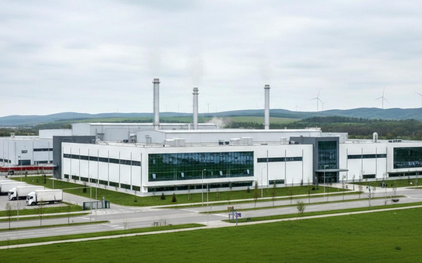 "فوكسكون" التايوانية تعلن إيرادات قياسية بـ 82 مليار دولار مدفوعة بمنتجات الذكاء الاصطناعي