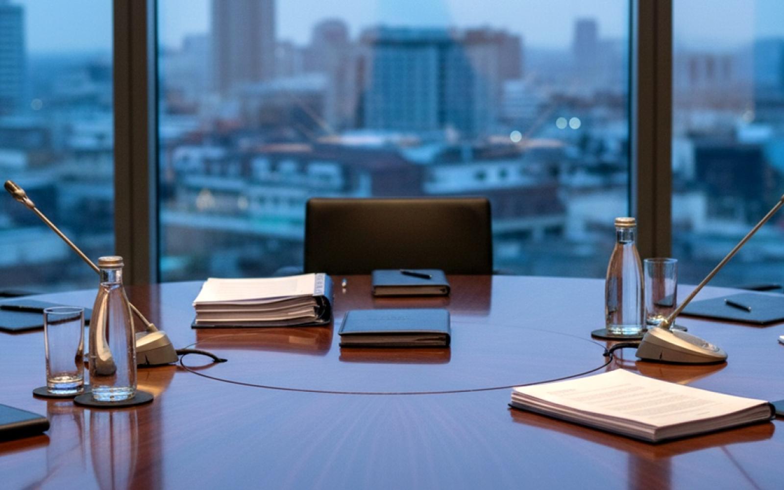 مفاوضات سورية إسرائيلية متوترة في باريس: وفد الاحتلال بلا رئيس ونتنياهو غير متحمس