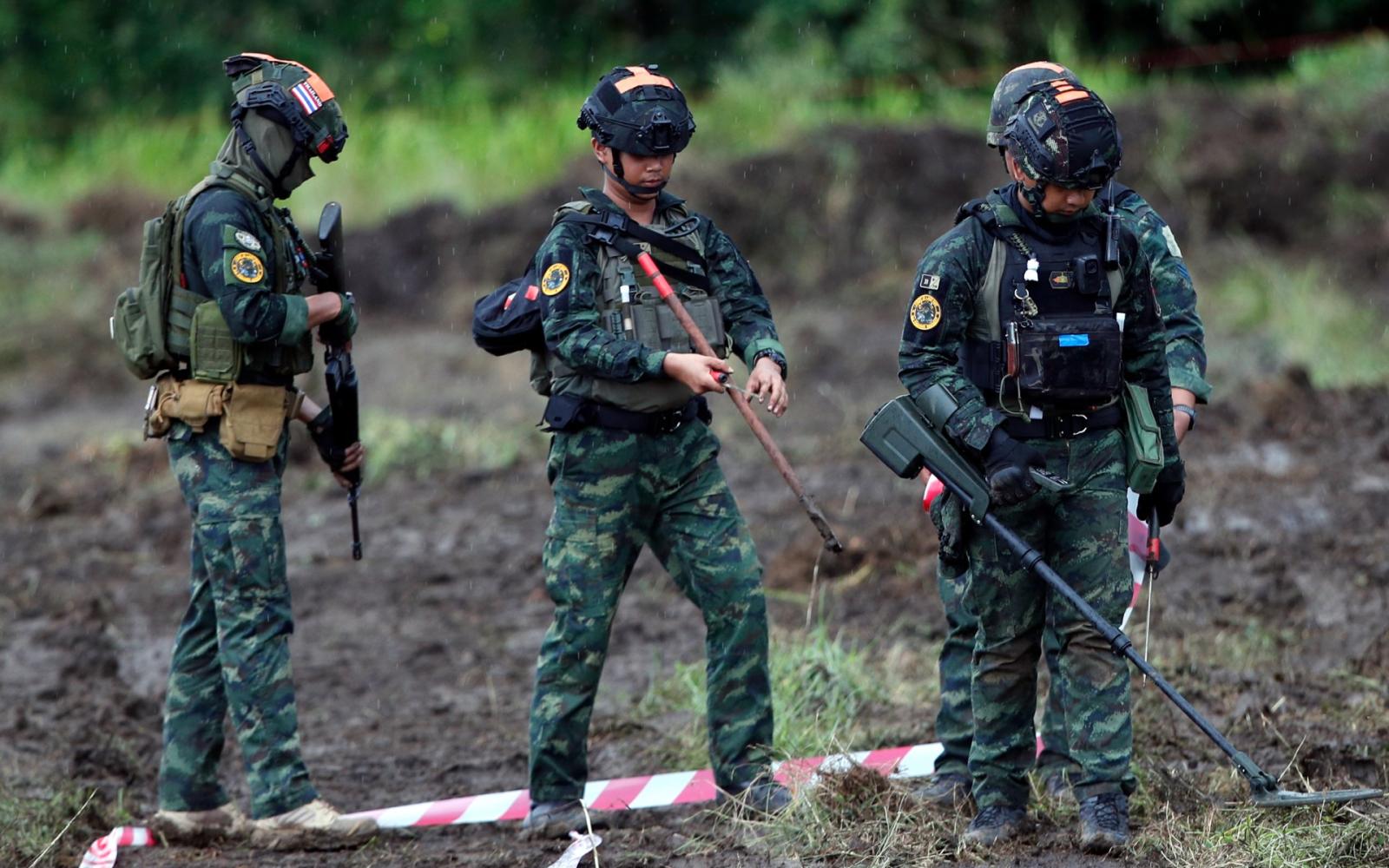 حادث حدودي يهدد وقف إطلاق النار: كمبوديا تطلق النار "بالخطأ" وتصيب جندياً تايلندياً