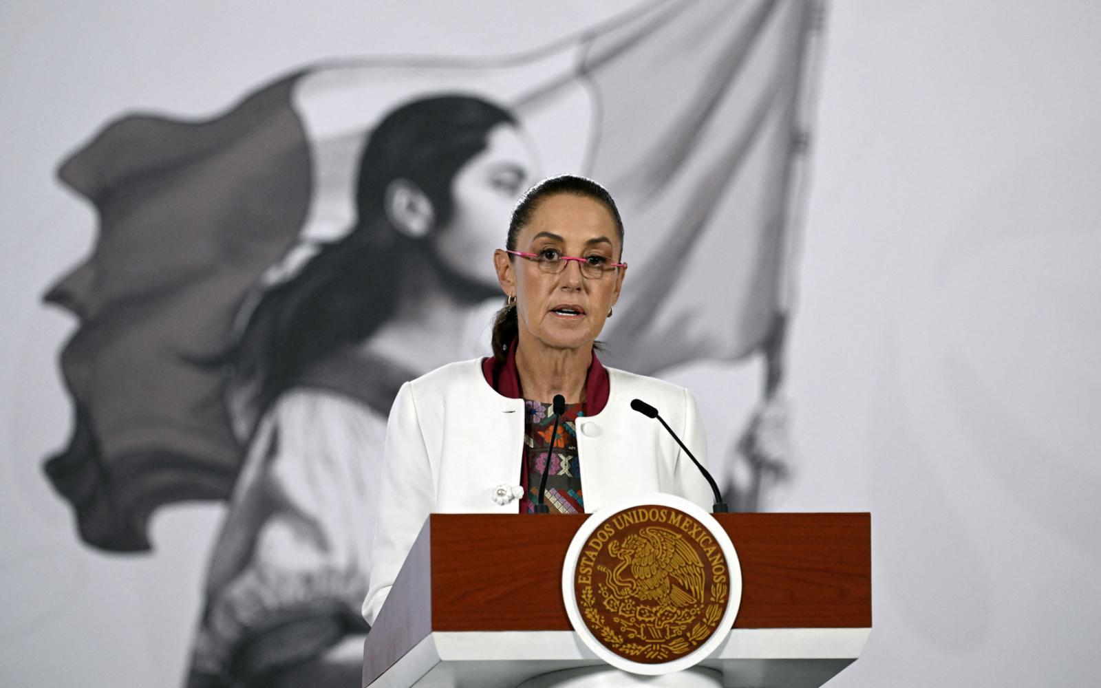 رئيسة المكسيك تندد بالتدخل الأميركي في فنزويلا وتؤكد حق الشعوب بالتقرير