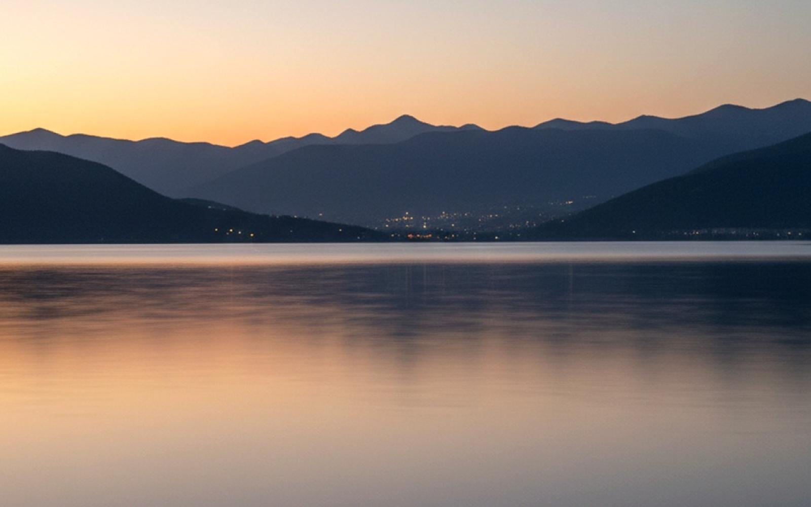 [تصعيد خطير: كوريا الشمالية تطلق صواريخ باليستية وتثير قلق سيول بعد دعم نووي أمريكي]