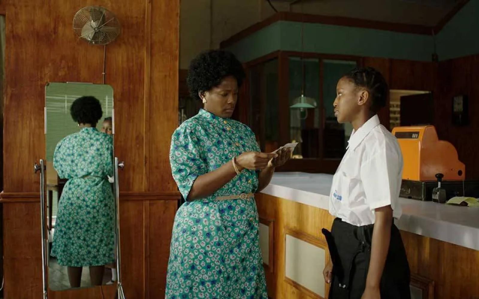 السينما الجنوب أفريقية تستذكر فصولاً مريرة من تاريخ الفصل العنصري بفيلم "مغسلة"