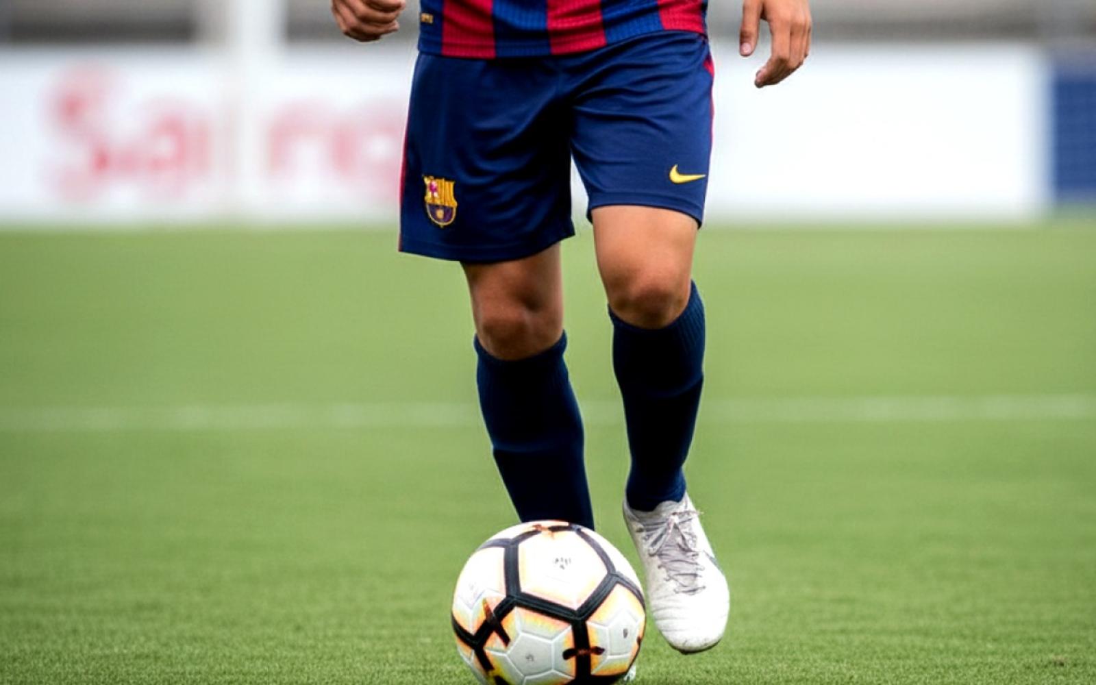 نجم برشلونة لامين جمال يكشف عن مصدر إلهامه وسلامه الروحي في المساجد