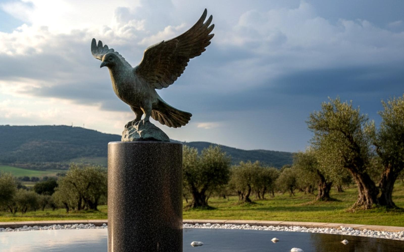 قرار زعيمة المعارضة الفنزويلية إهداء نوبل السلام لترامب يثير موجة جدل عارمة