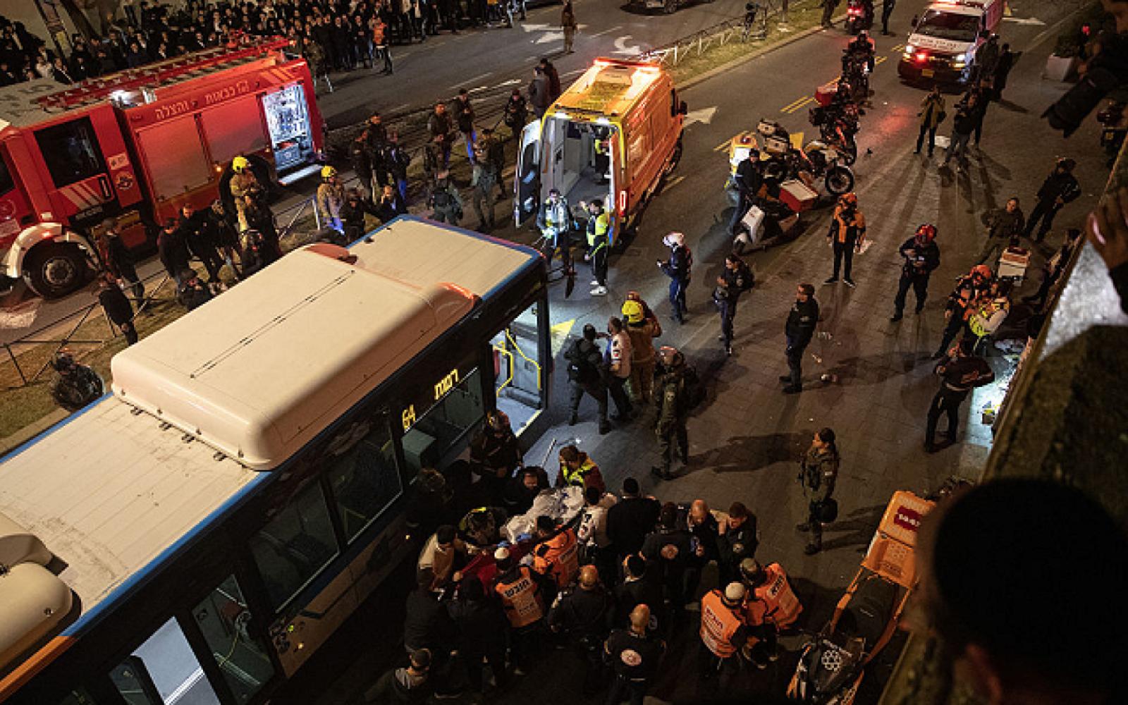 القدس المحتلة: الشرطة تطلب تمديد اعتقال سائق حافلة عربي بشبهة "القتل بظروف خطيرة"