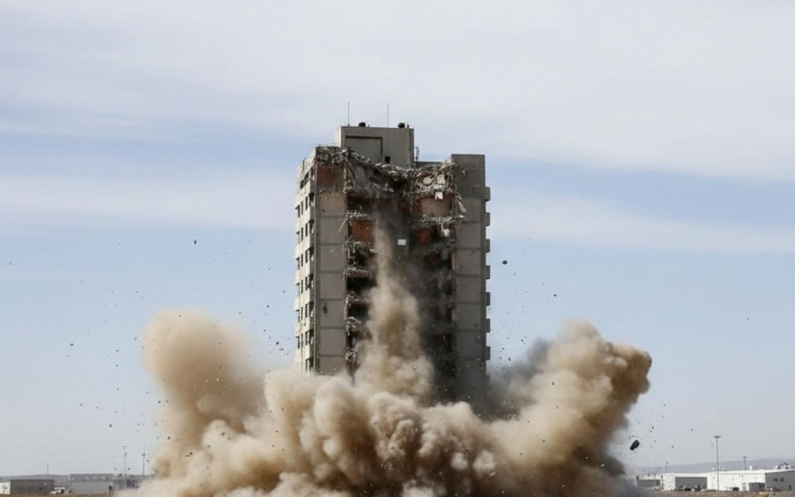 الاحتلال يفجر مئات الألغام على الحدود الشرقية ضمن مخطط إقامة جدار أمني