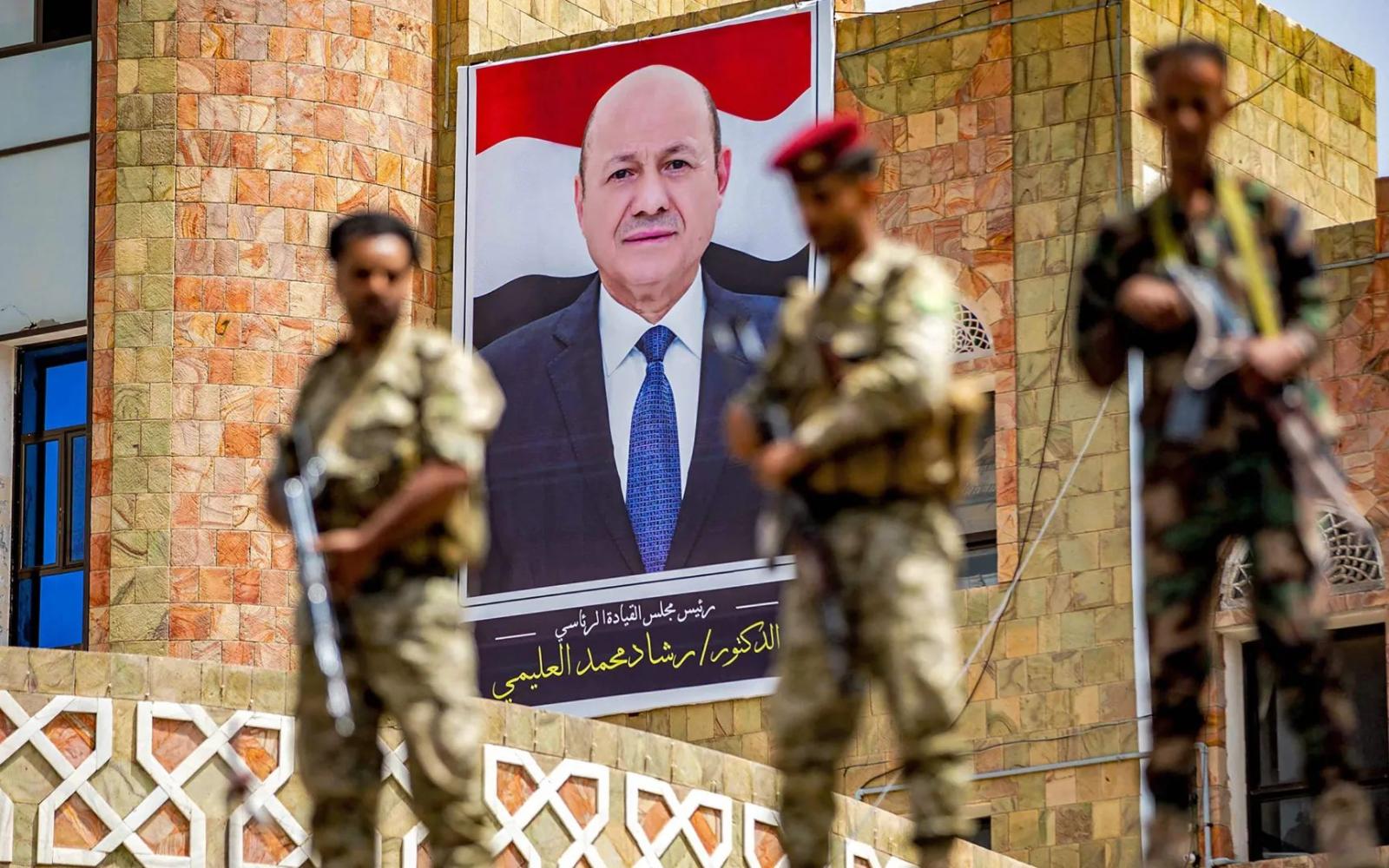 اليمن: السلطات الشرعية تمضي قدماً نحو توحيد التشكيلات العسكرية بعد استعادة محافظتين