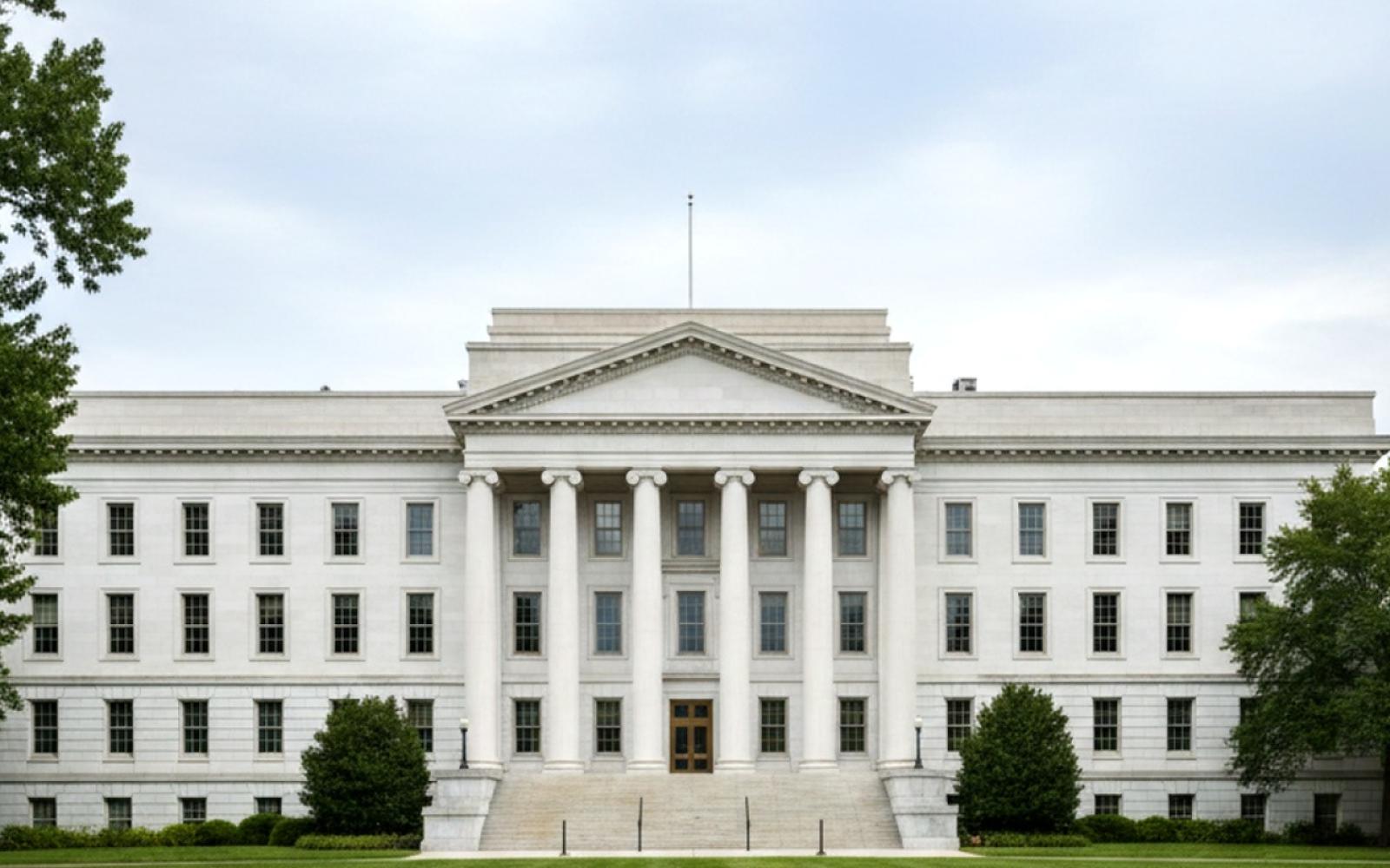 البيت الأبيض يبحث شراء غرينلاند من الدنمارك وسط تلميحات بالقوة العسكرية