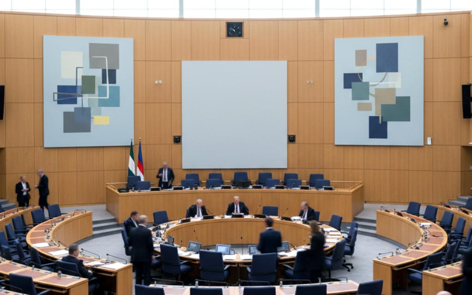 مطالبة برلمانية أوكرانية بنشر تسجيلات فساد الطاقة تثير الجدل وسط شبهات تطالها