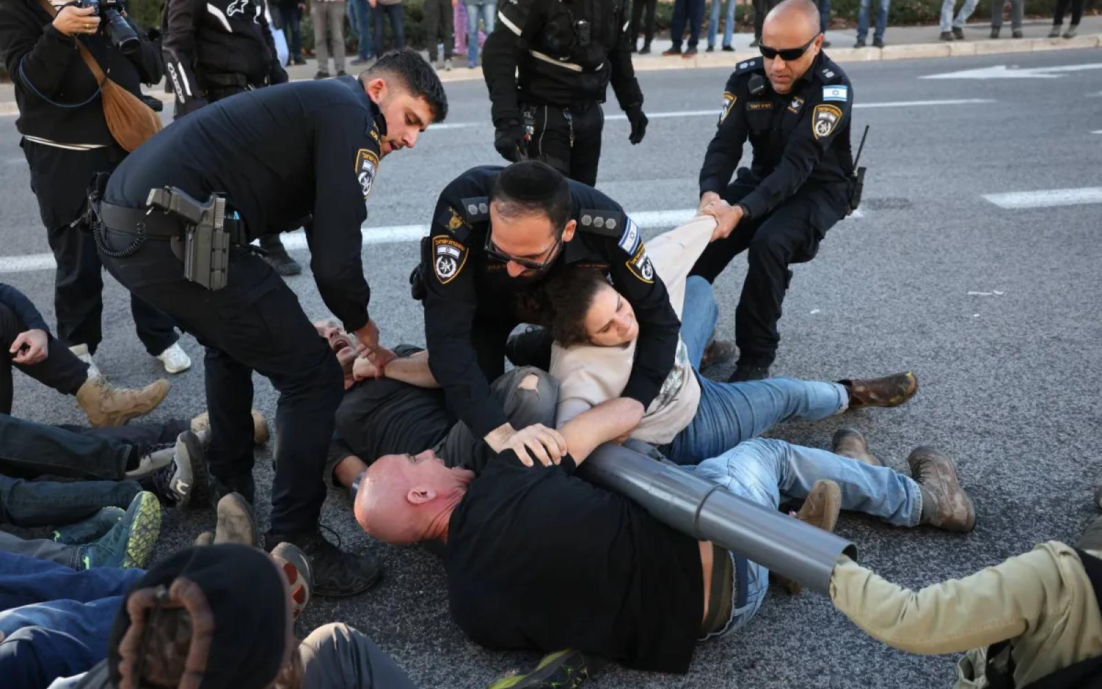 مقتل مراهق إثر دهسه بحافلة خلال احتجاجات القدس ضد قانون التجنيد الإسرائيلي