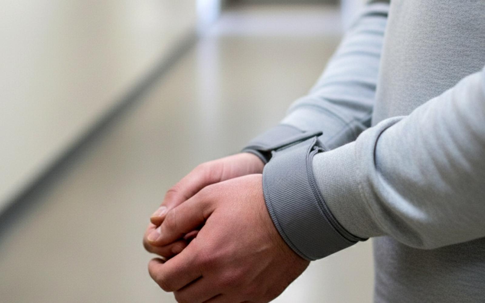 الاحتلال يعتقل 52 أسيرة فلسطينية: ارتفاع مقلق لعدد النساء في سجونه وسط انتهاكات جسيمة