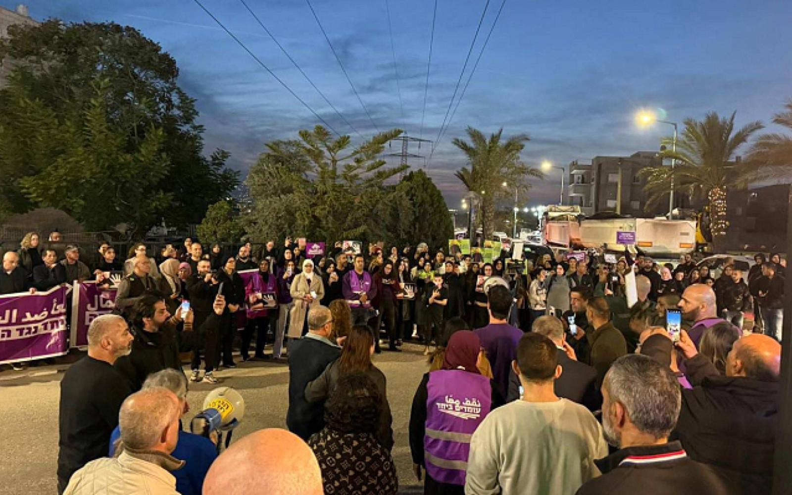 طرعان تنتفض غضباً: احتجاجات واسعة ضد استفحال الجريمة ومقتل 12 عربياً بينهم أب وابنه