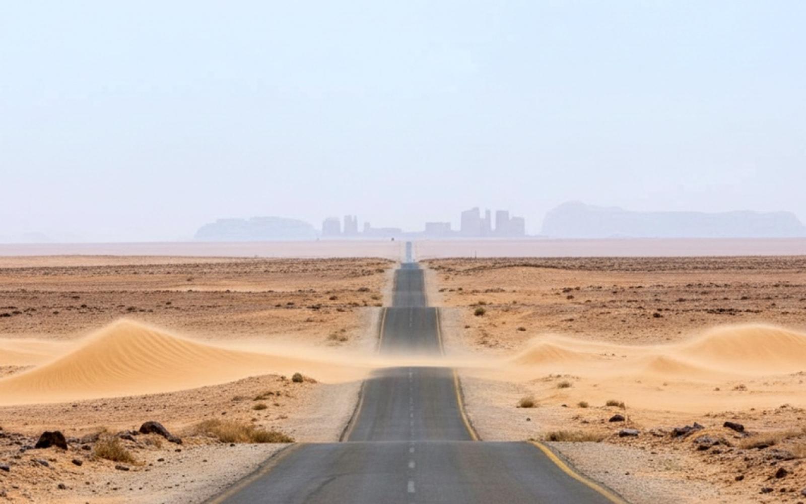 العراق يواجه سباقاً سياسياً محتدماً لحسم رئاستي الجمهورية والوزراء وسط خلافات عميقة