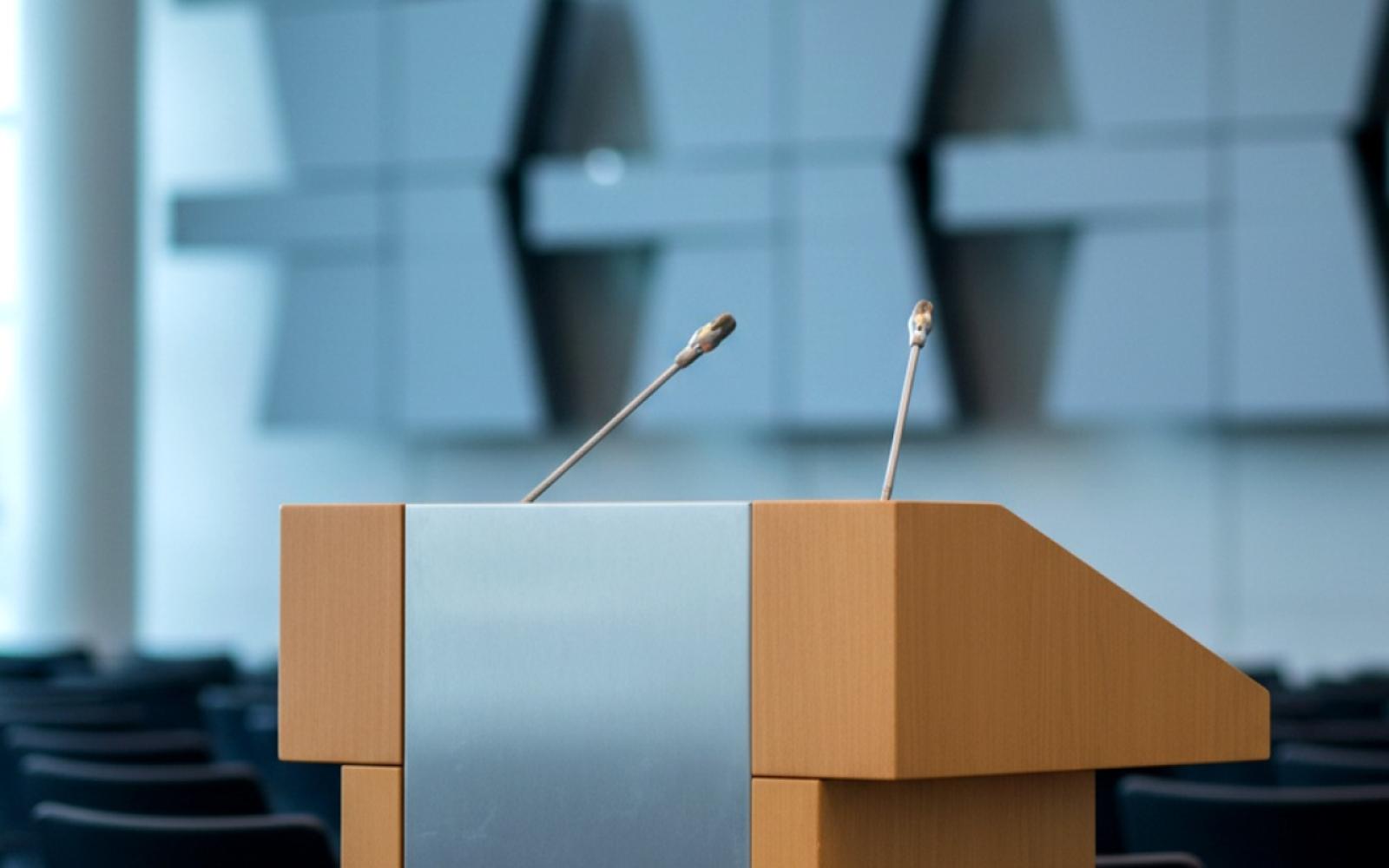 الرئيس ترامب يعلن إلغاء الهجمات الثانية على فنزويلا بعد تعاونها وإطلاق سراح المعتقلين