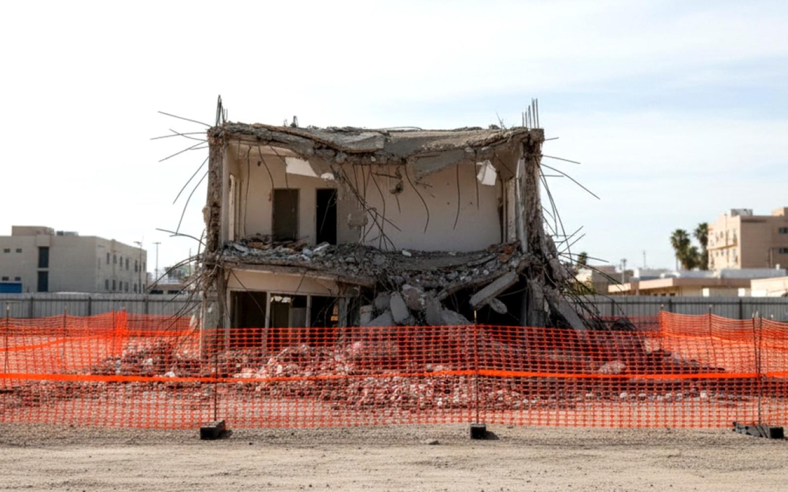 الرياض تأسف لتضرر سفارة قطر بكييف وتجدد دعوتها لحماية البعثات والحل السلمي للأزمة