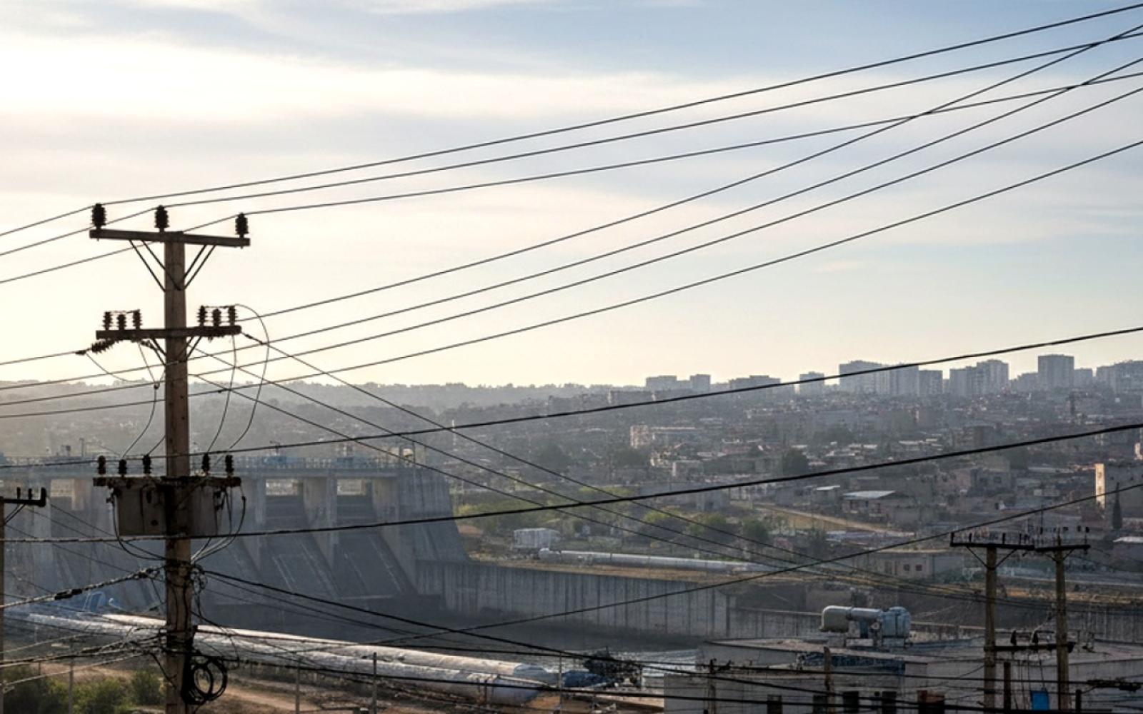 نفط فنزويلا يشعل غضبًا أمريكيًا داخليًا ويهدد شعار "أمريكا أولاً" الاقتصادي