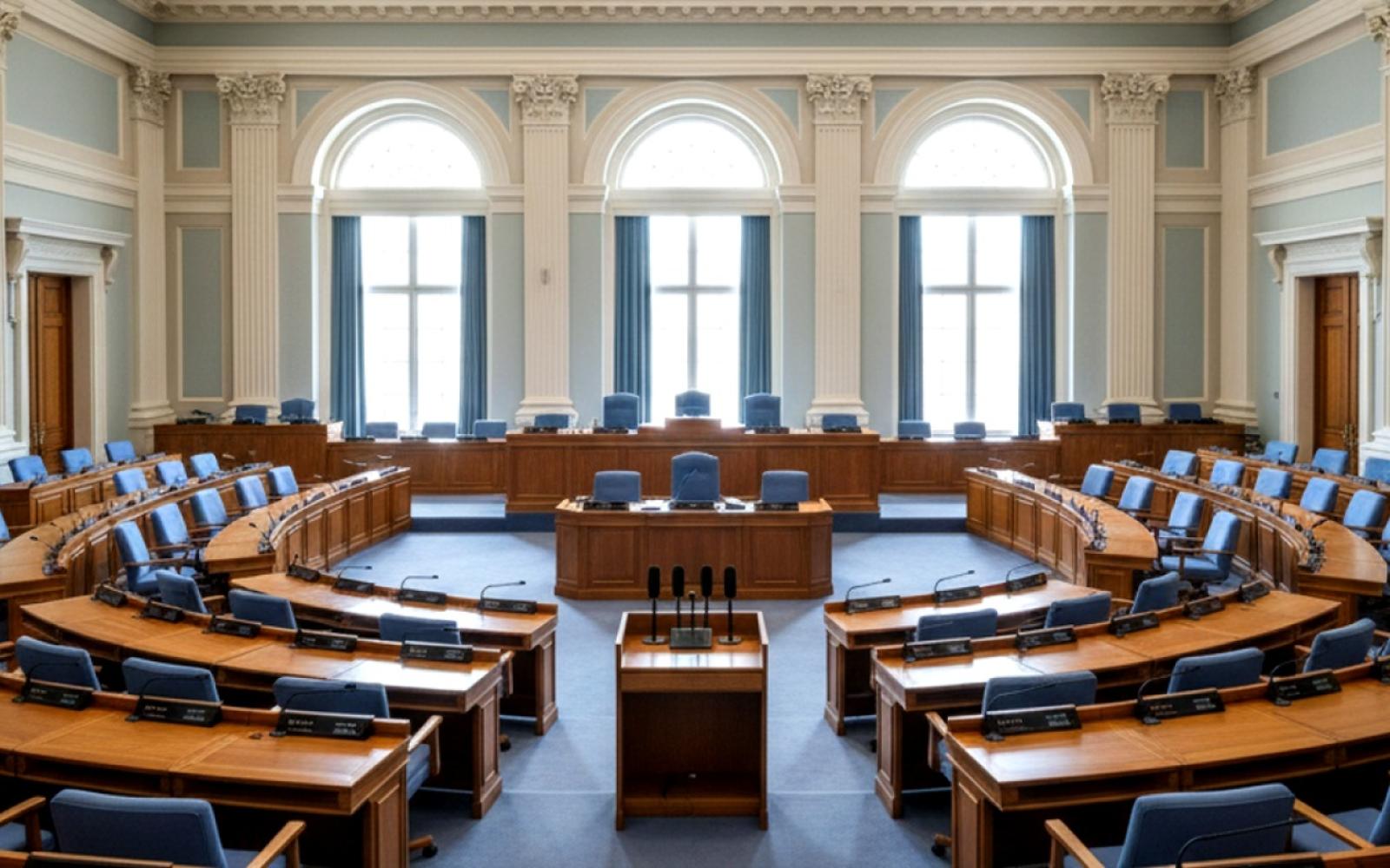 سيناتور أمريكي بارز يدعو لخفض فوري للمساعدات العسكرية للاحتلال الإسرائيلي