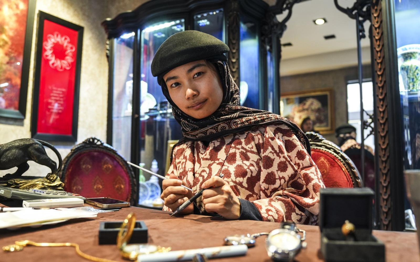 شولة اليابانية: رحلة فنية وروحية من طوكيو إلى إسطنبول تُمزج الثقافات