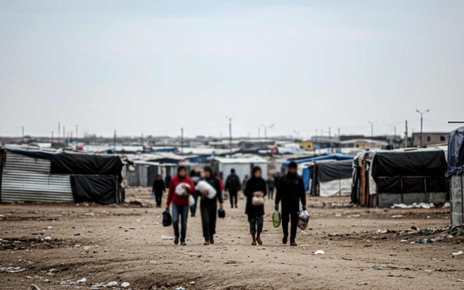 مأساة إنسانية تتفاقم: 21 فلسطينياً قضوا برداً في مخيمات غزة للنازحين قسراً