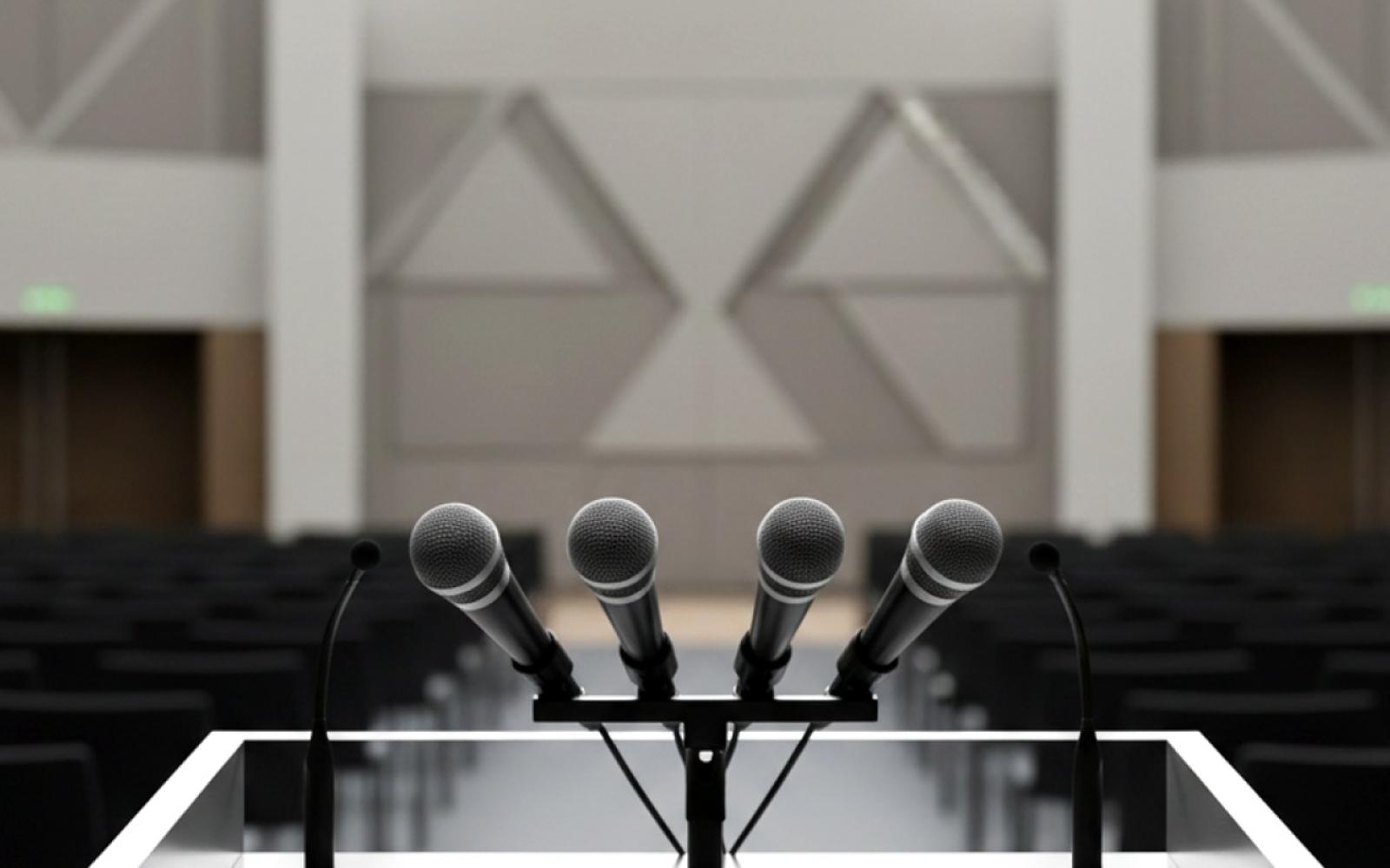 الرئيس اللبناني ينفي وجود ضباط سوريين كبار ويؤكد التنسيق الأمني مع دمشق