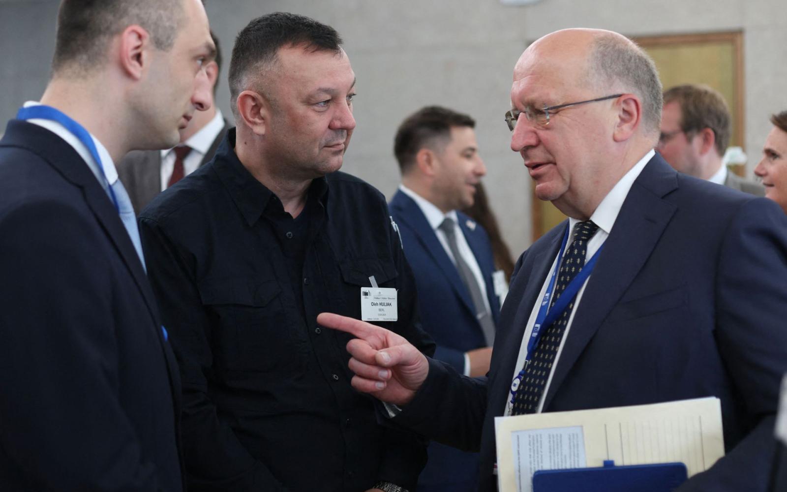 دعوة أوروبية عاجلة لتشكيل قوة عسكرية موحدة ومجلس أمن جديد لتأمين القارة