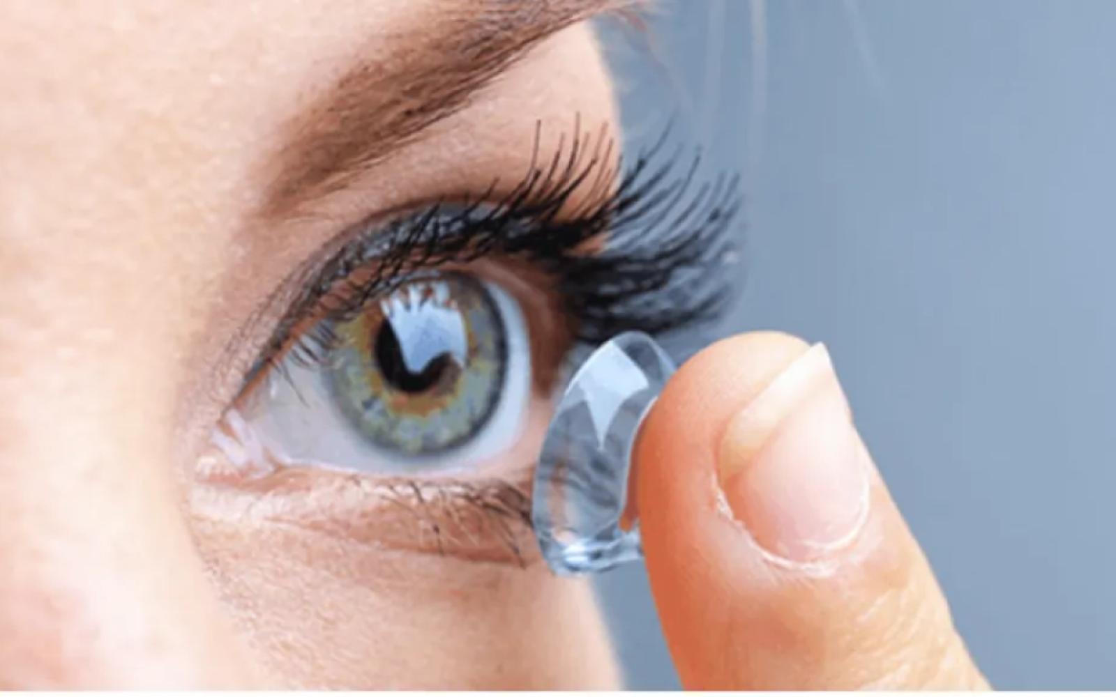 تحذير صحي: طفيلي نادر يهدد البصر ويحوّل العدسات اللاصقة إلى بوابة للعمى المؤقت