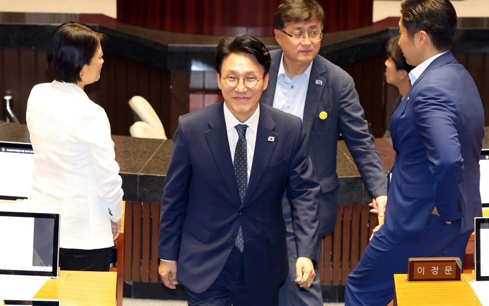 كوريا الجنوبية: دعوات رسمية صارمة للقضاء على "الديانات الزائفة" وفسادها السياسي