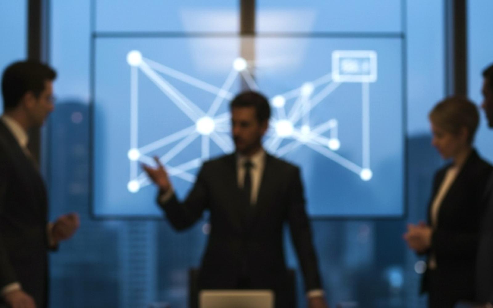 توماس فريدمان يحذر: تحقيق باول يدمر الاقتصاد والدستور الأميركي لخدمة أغراض انتخابية