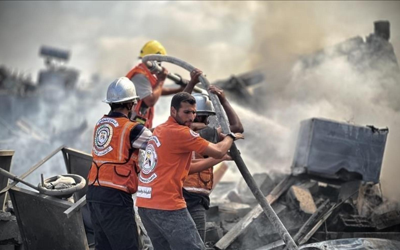 الدفاع المدني اندلاع حريق بـ "مخيم الأقصى" للنازحين