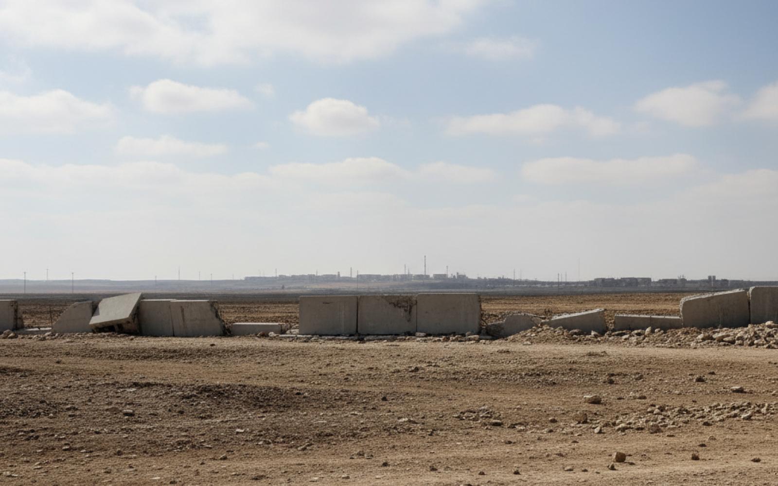 تصعيد خطير: الاحتلال يدرس تسليح المستوطنين بأسلحة ثقيلة ويعزز الاستيطان بالضفة الغربية المحتلة