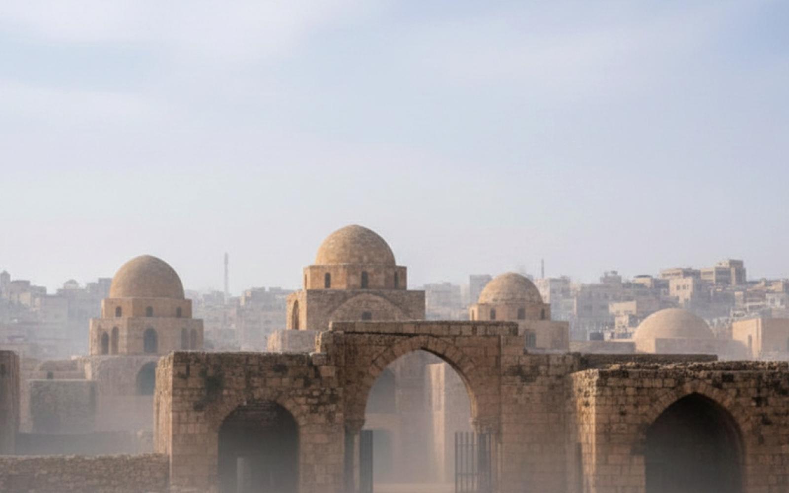 القدس تحت الحصار: إسرائيل تكثف الاعتقالات والإبعادات استعداداً لرمضان وتقييد وصول المصلين